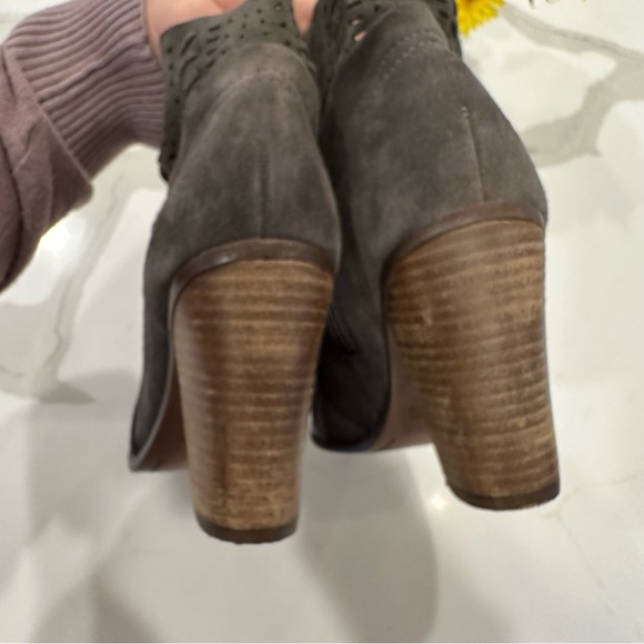 VINCE CAMUTO Grey Suede Side Zip wooden Heel Booties - Picture 5 of 7